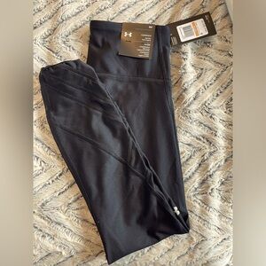 Under Armour black ankle leggings